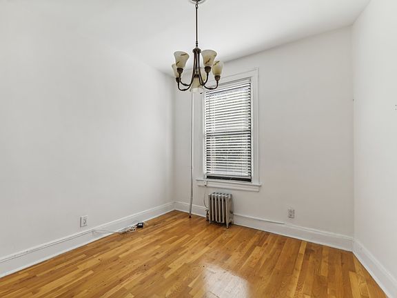 4th image of 176 Meserole St APT 3R
