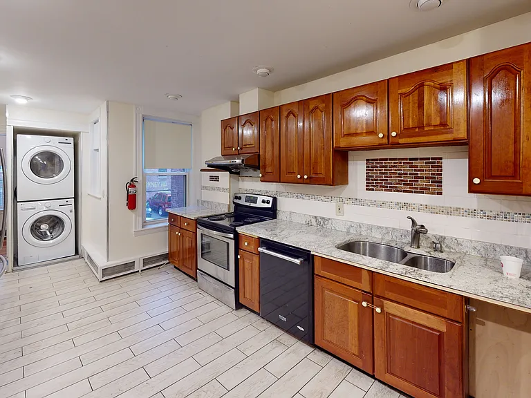 1904 Beacon St #1 — Photo 16