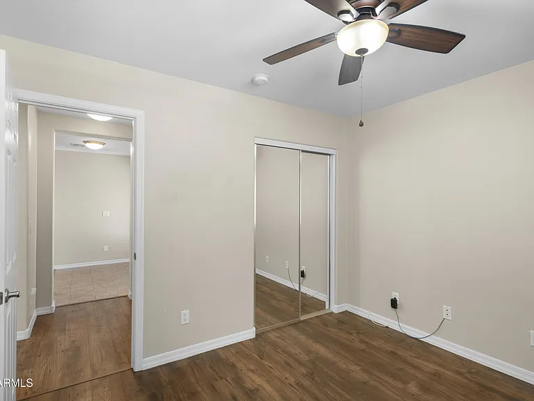 2501 S 255th Dr — Photo 28
