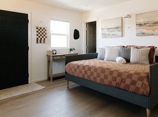 720 Arno St SE, Albuquerque, NM 87102