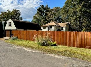 19 Spring St, Seymour, CT 06483