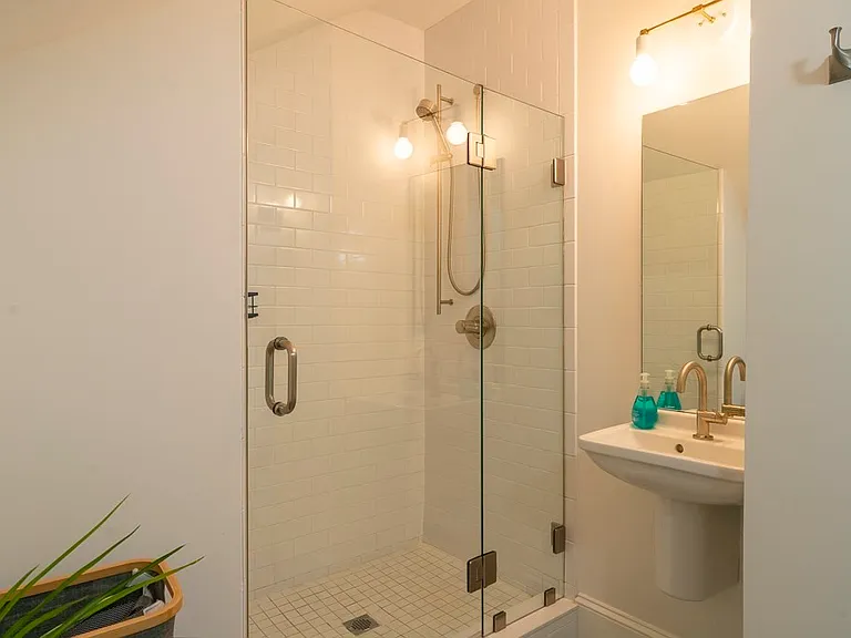 36 Laurel St #1 — Photo 28