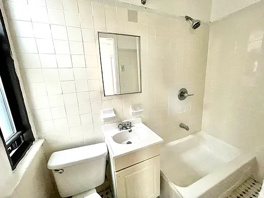 Rented by Pear NYC LLC | media 37