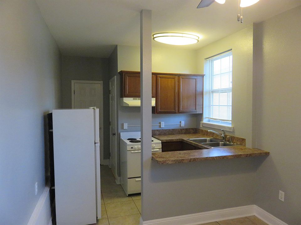 2nd image of 618 Mehle St