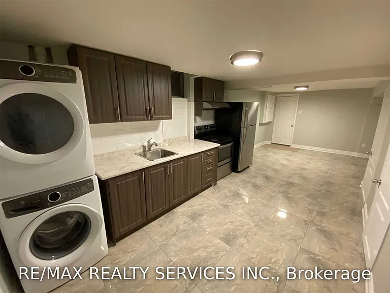 26 Swennen Dr #BASEMENT — Photo 11
