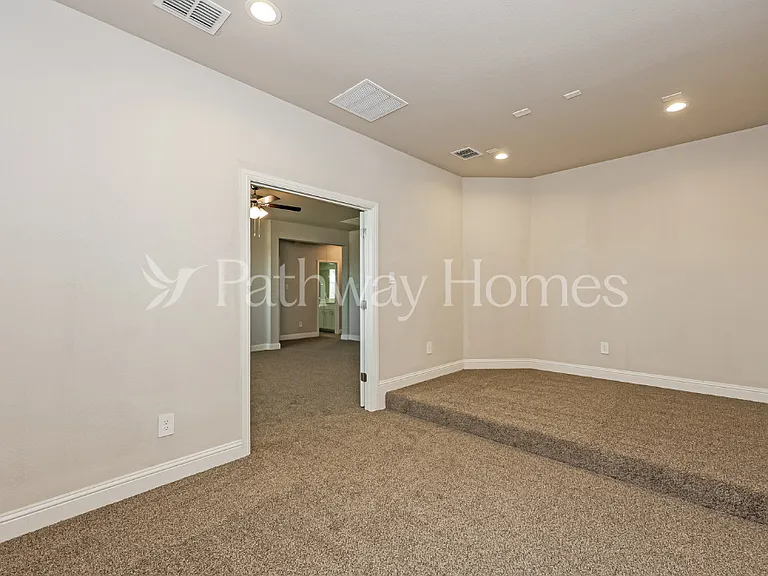 838 Poppie Ln — Photo 7