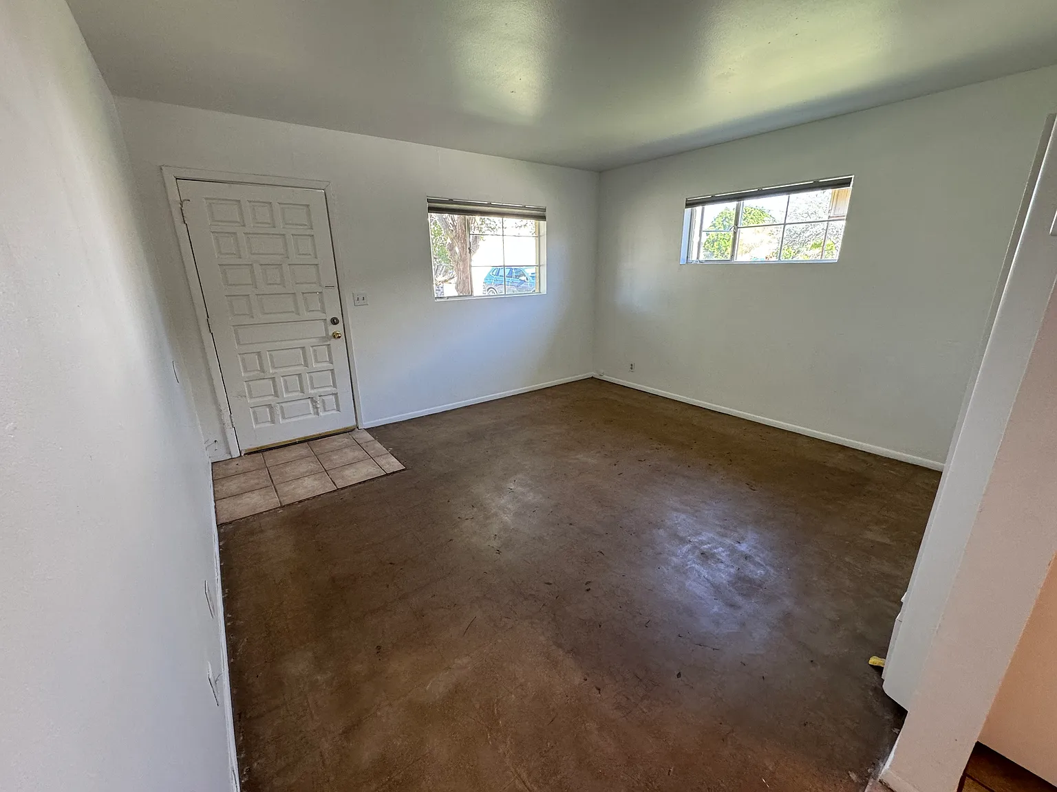 1 bed, 704 sqft, $1,075 — Photo 3