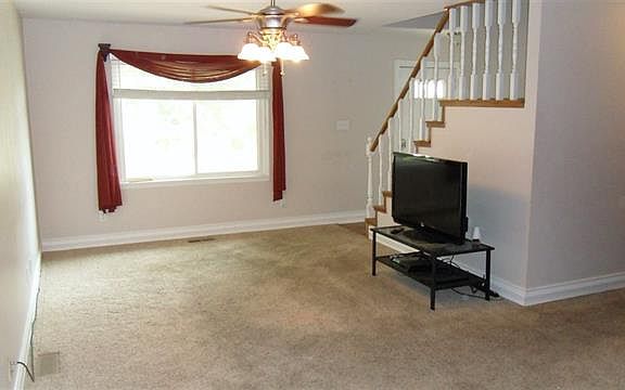 4th image of 7233 Oakdale Dr