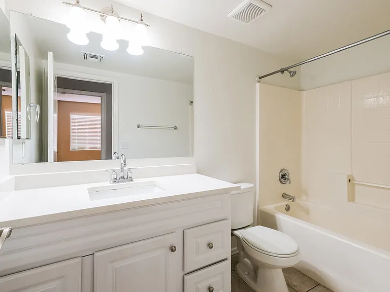 6054 W Jones Ave — Photo 15