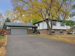 4384 Oakhurst Ave, Vadnais Heights, MN 55127