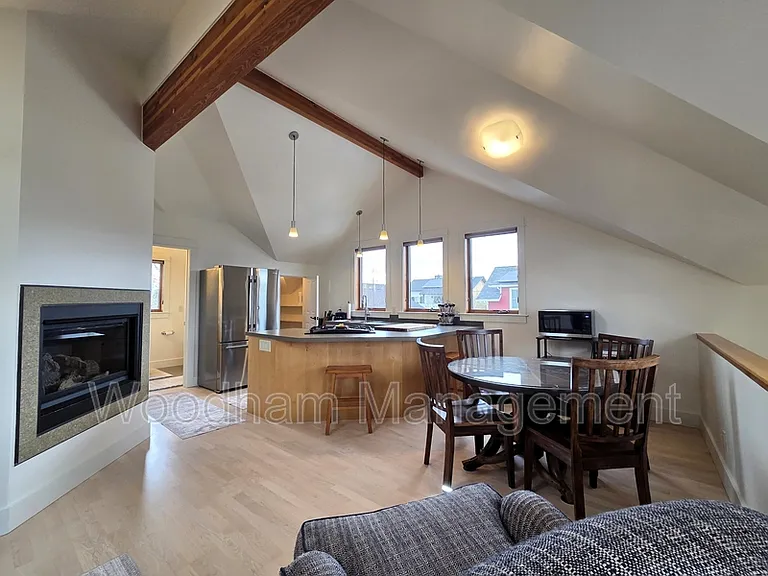 4461 Waters St #A — Photo 12
