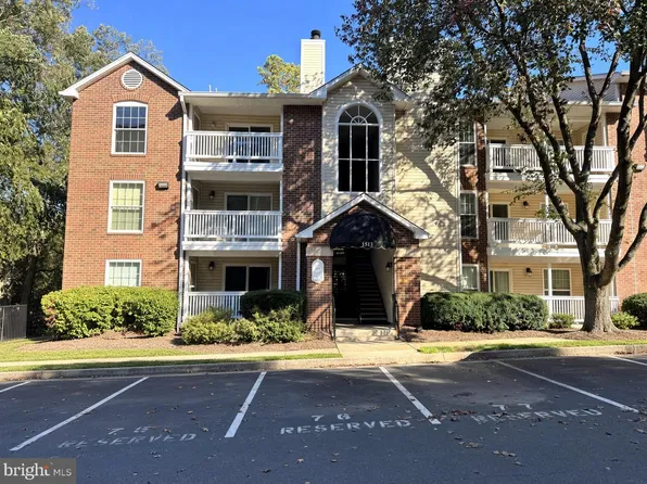 1513 Lincoln Way APT 301, Mc Lean, VA 22102