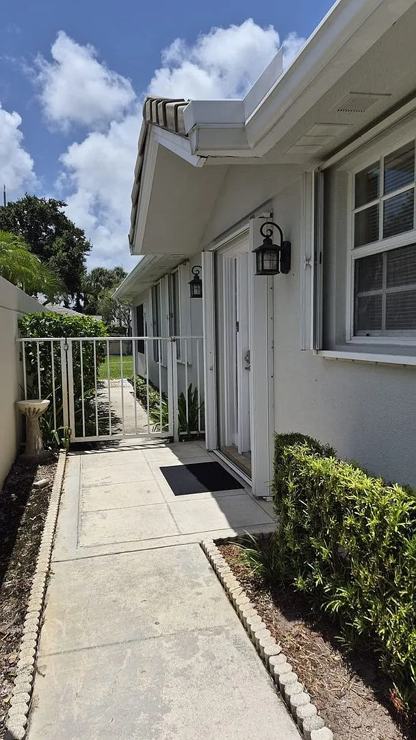 Charming 2BR House in Palm Beach Gardens — Photo 4