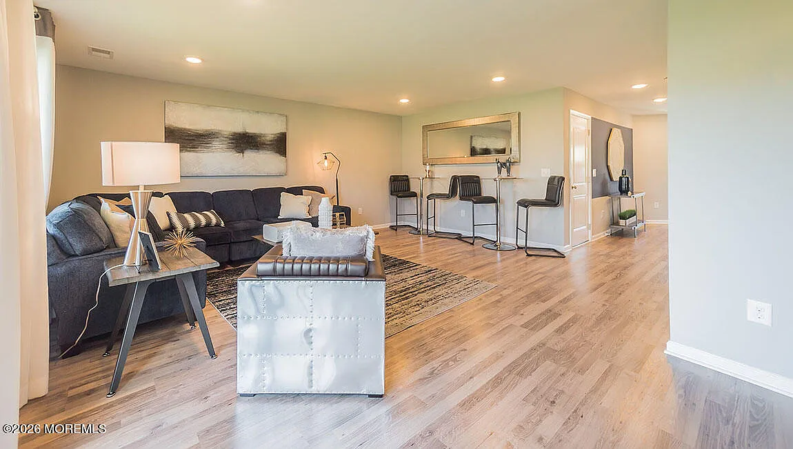 3 bed, 3.5 bath, $3,500 — Photo 3