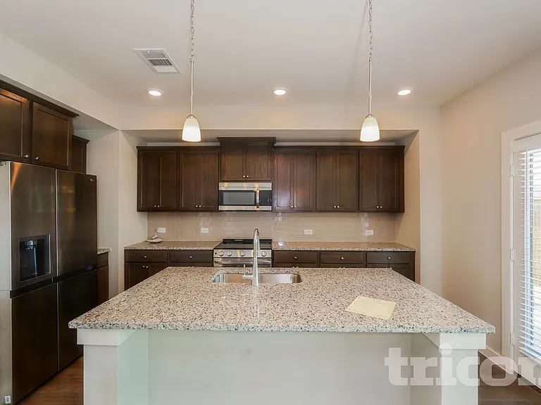8120 Brookhaven Dr — Photo 3