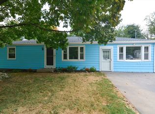 21 Oak Ter, Bellingham, MA 02019