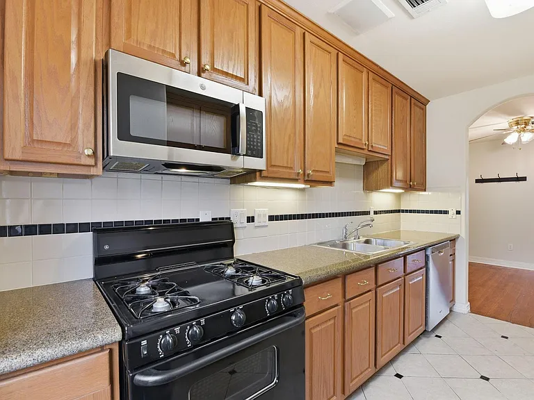 2513 Shakespeare St #3 — Photo 10