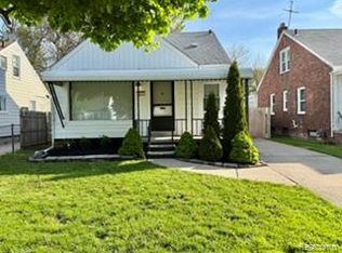 20221 Washtenaw St, Harper Woods, MI 48225