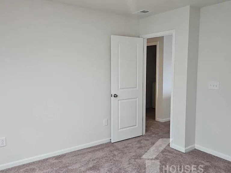 338 Prosperity Ln — Photo 11