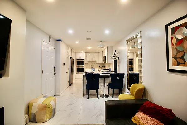 Rented by Hagstrom Management Inc | media 38