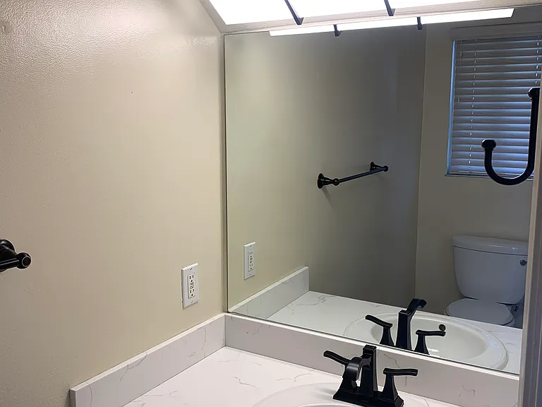 Pinehaven Garden Apartments — Photo 24