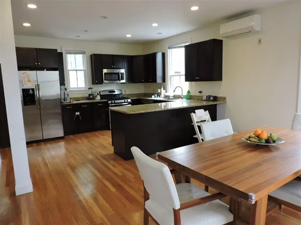 37 Roberts Rd #1, Cambridge, MA 02138
