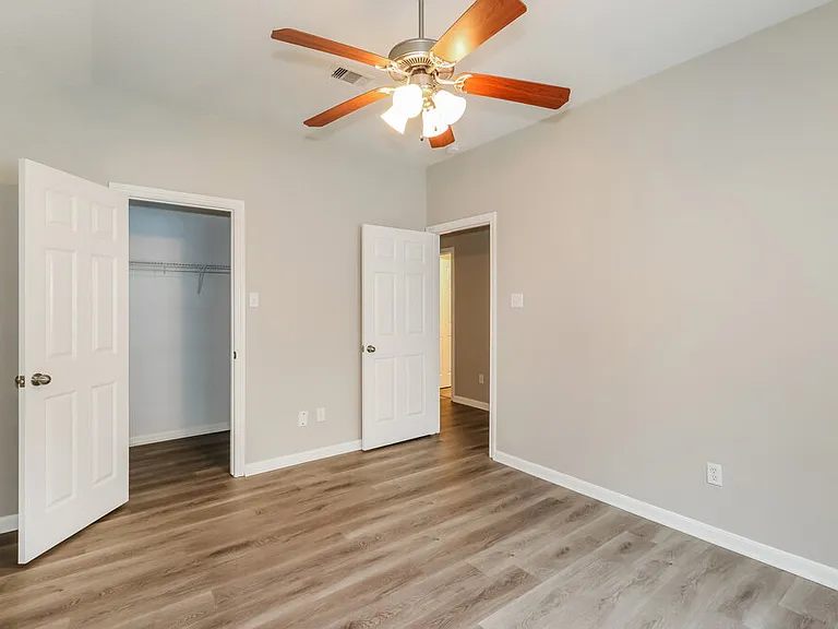 999 Arbor Way — Photo 14