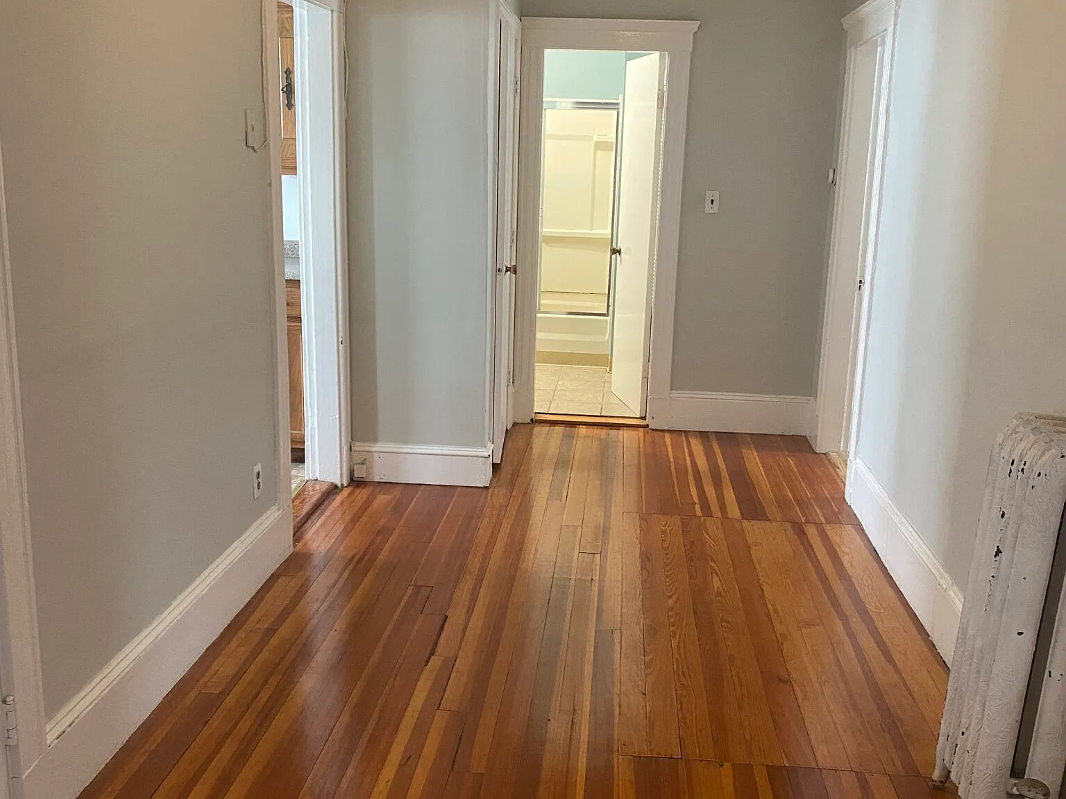 3 bed, 1.0 bath, $3,050 — Photo 3