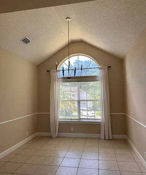 135 Palmera Ln — Photo 8