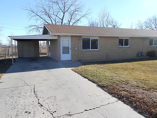 5002-5004 S Iowa Ave Photo 1