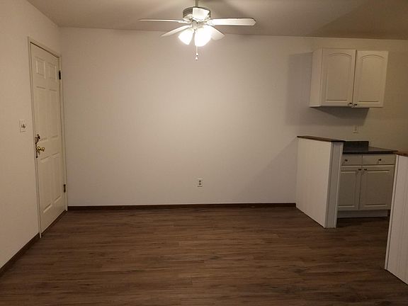 2nd image of 215 Williamsburg Dr APT 3
