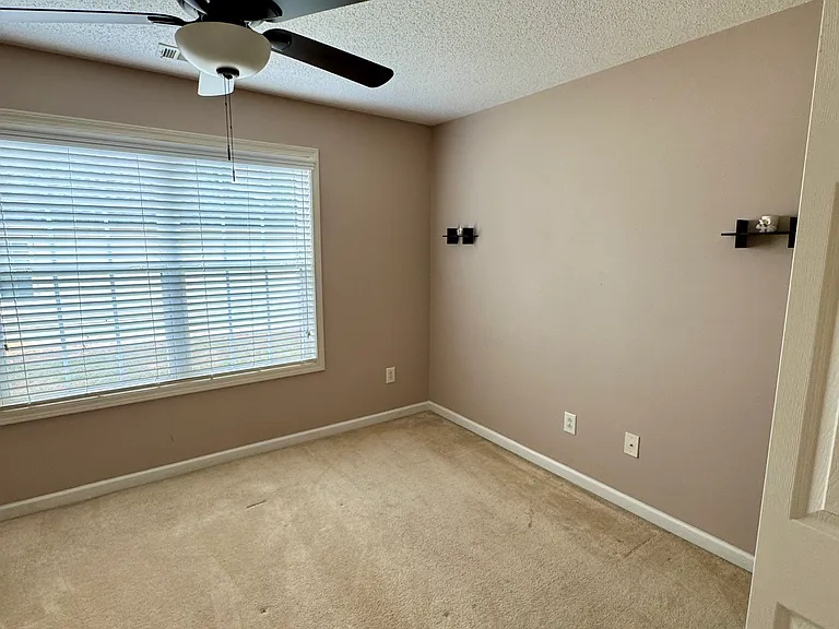 5970 Raventree Ct — Photo 30