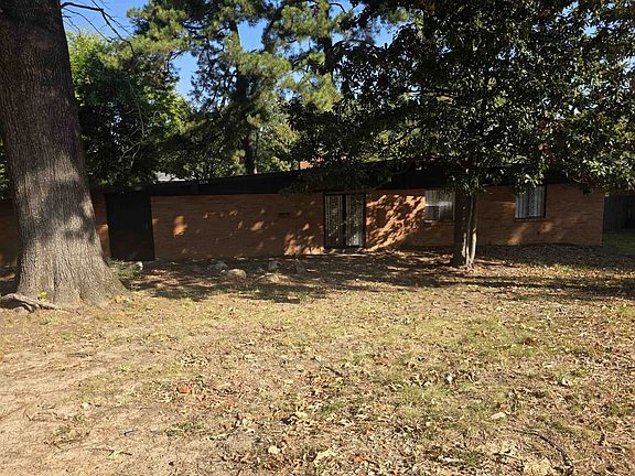 3rd image of 1534 E Raines Rd