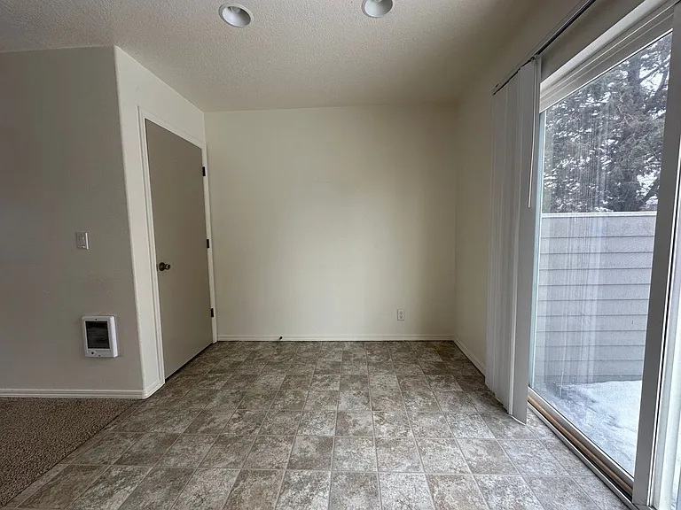 2922 NE Two Nikki Ct — Photo 7