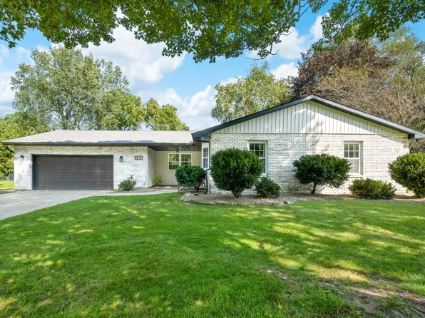 1016 Tomahawk Ln, Niles, MI 49120