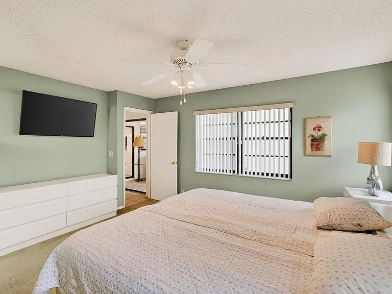 5851 Parkwalk Dr — Photo 45