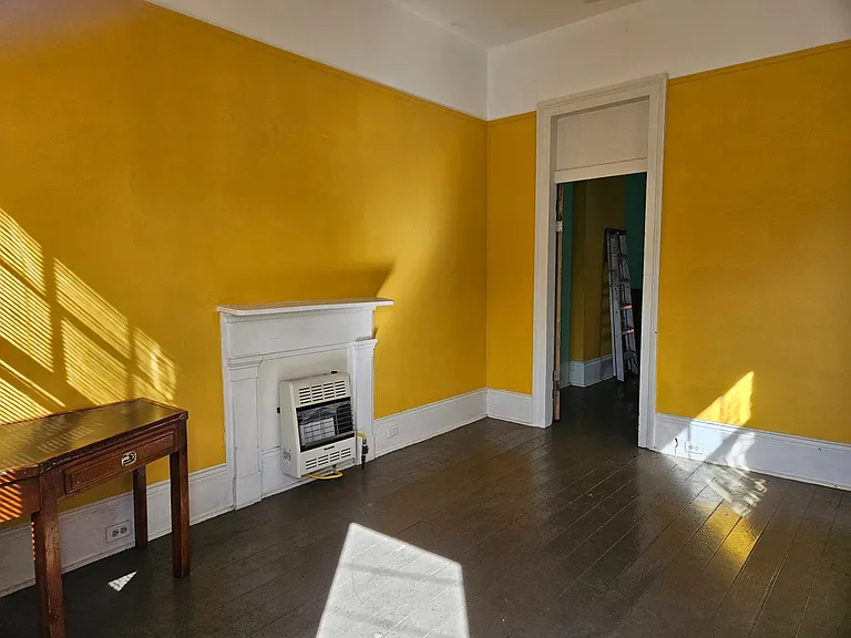 2731 Orleans Ave — Photo 2