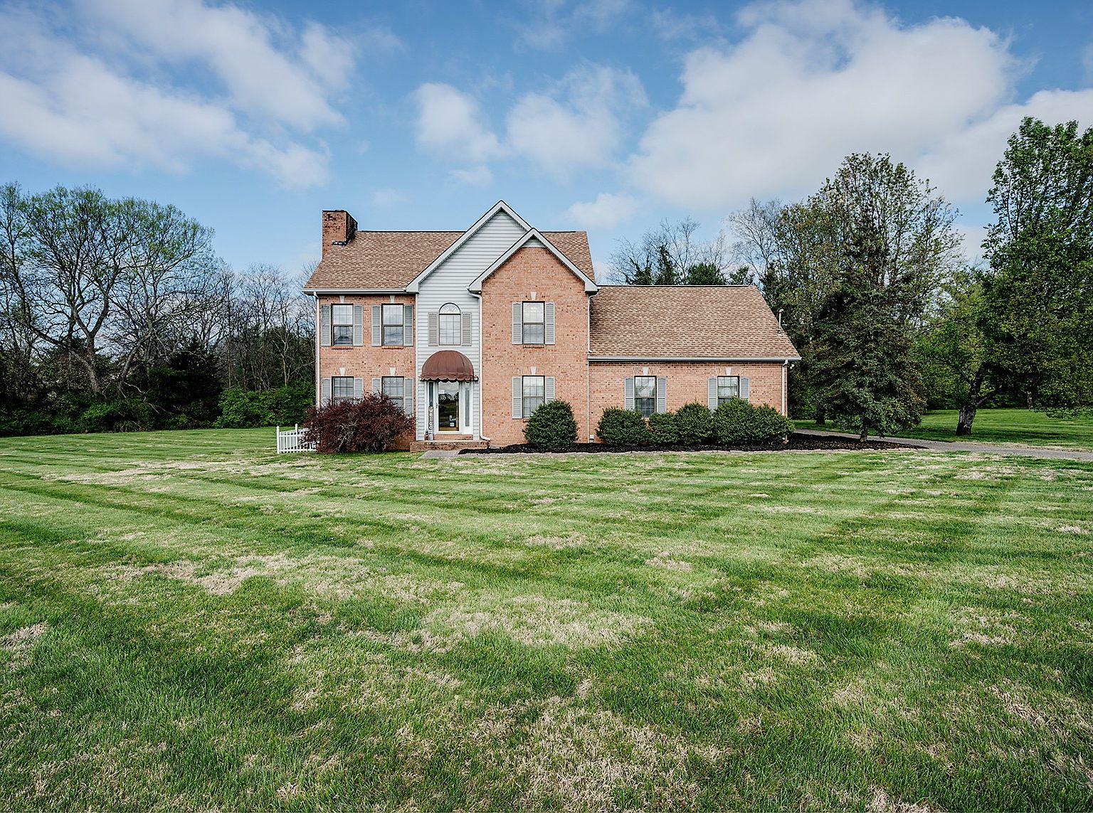 654 Bradford Dr, Gallatin, TN 37066 Zillow