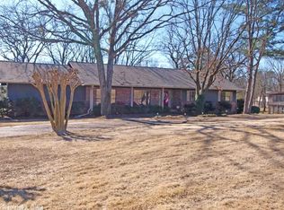 23 Kings Arms Rd, Little Rock, AR 72227