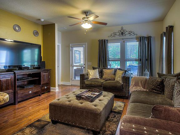 5th image of 64 Woodshire Dr