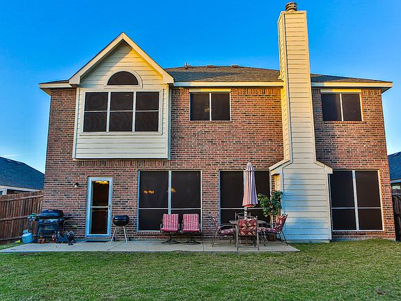 4th image of 306 Briar Cove Cir
