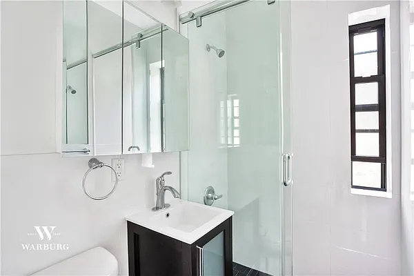 Rented by Warburg | media 23