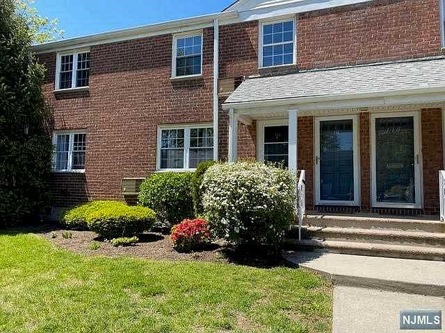1st image of 114 Darwin Ave #28