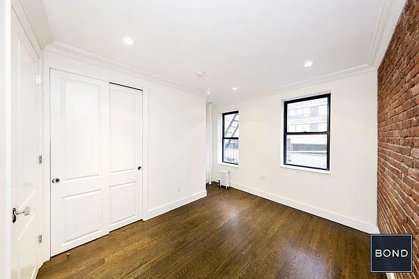 Rented by Bond New York | media 15