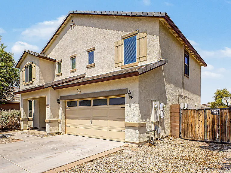 25392 W Carson Dr — Photo 2