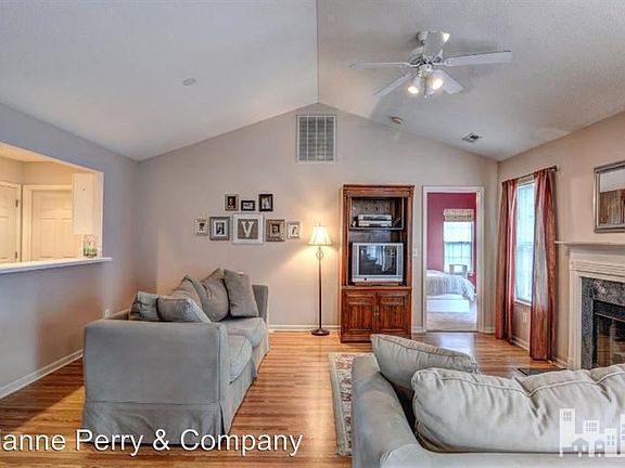 3rd image of 707 Glenarthur Dr