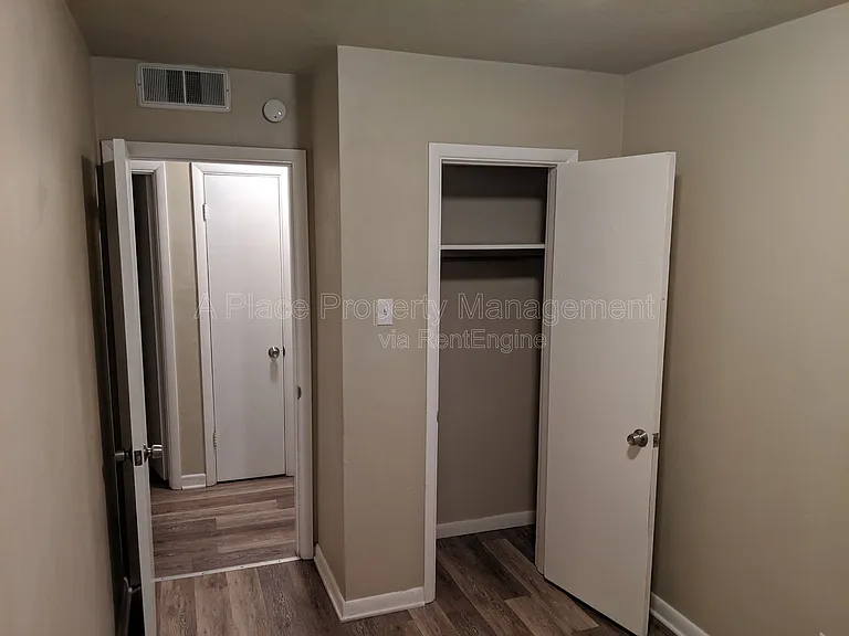 9215 Outerbelt Ct — Photo 11