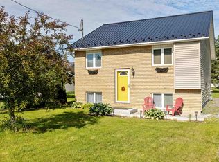 37 Bushey St, Saint Albans, VT 05488