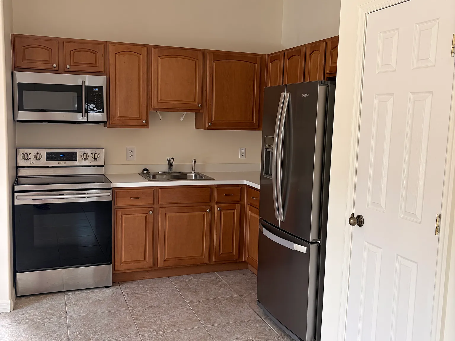 2 bed, $1,650 — Photo 1
