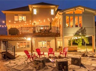 13909 Oak Brook Dr, Urbandale, IA 50323